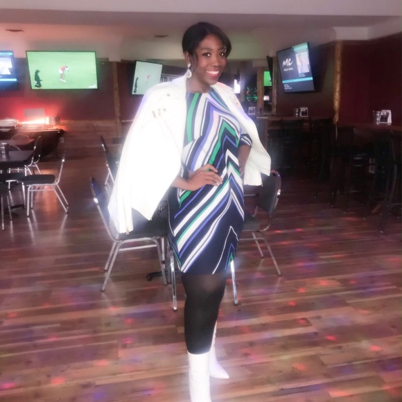 Meet your Posher, Andrea - Picture 3 of 8